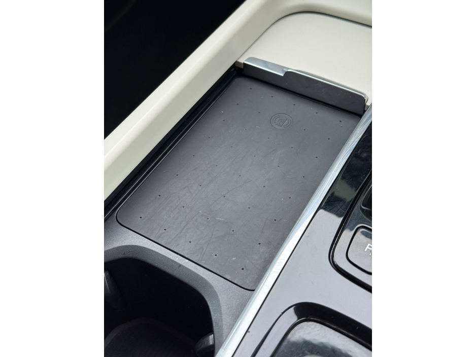 2021 Volvo XC60 - image 25