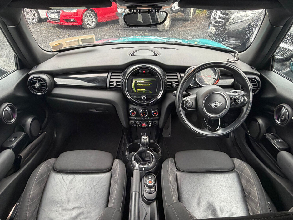 2017 MINI Hatch - image 15