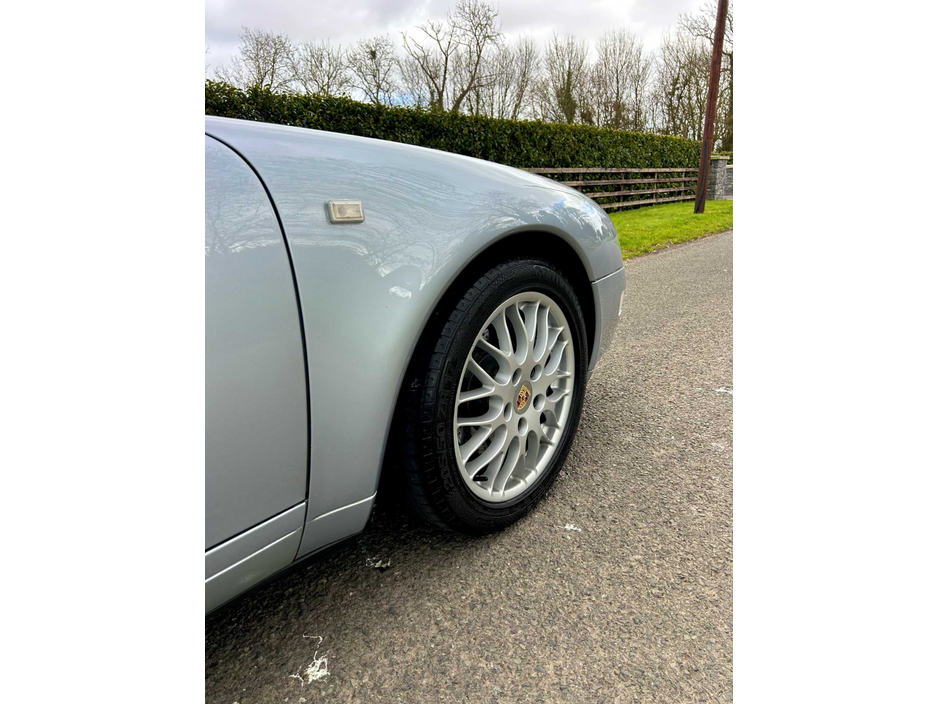 1995 Porsche 911 - image 4