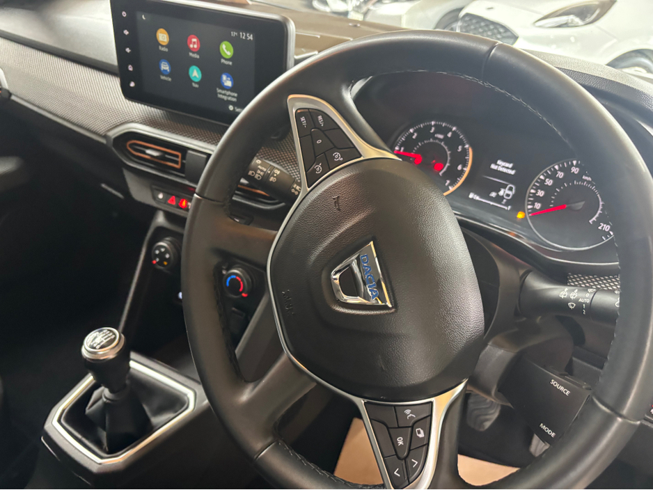 2023 Dacia Sandero Stepway - image 8