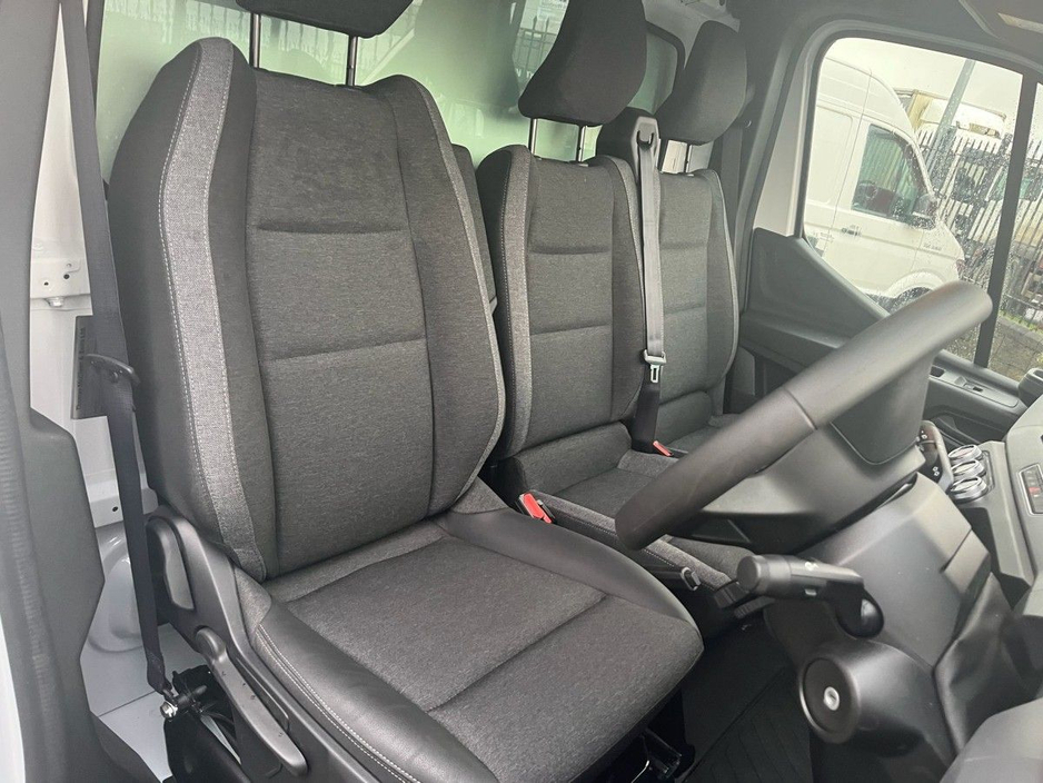 2026 Renault Master Renault Master Luton Box Body with Tail Lift