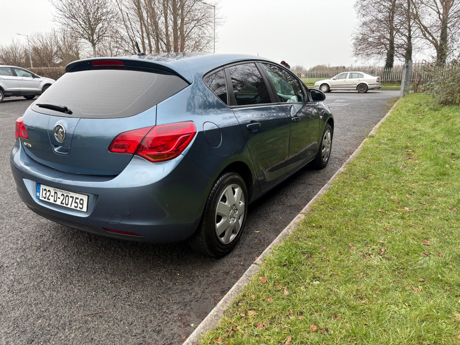 2013 Opel Astra 1.3 CDTI ECOFLEX DESIGN 95PS 5DR €3,950