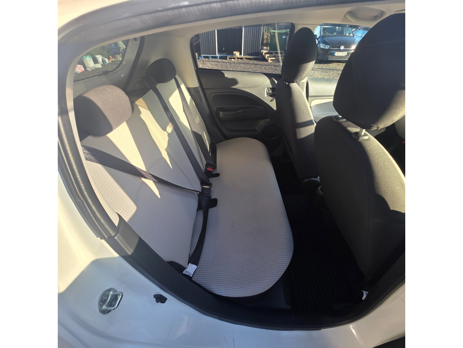 2014 Mitsubishi Mirage - image 12