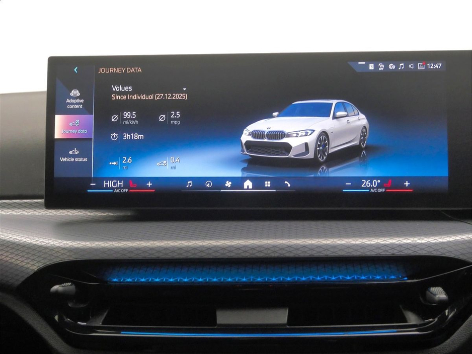 2025 BMW 3 Series - image 19