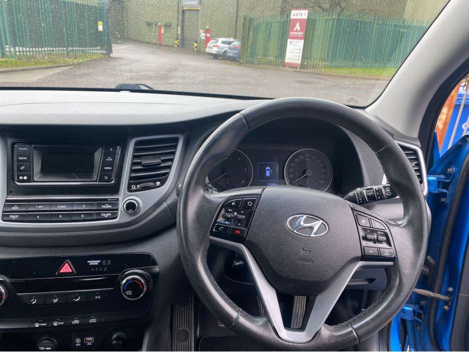 2016 Hyundai Tucson - image 12