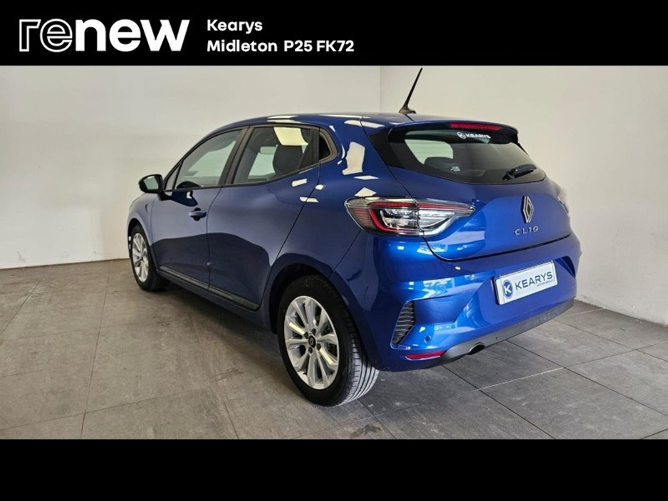 2025 Renault Clio - image 3