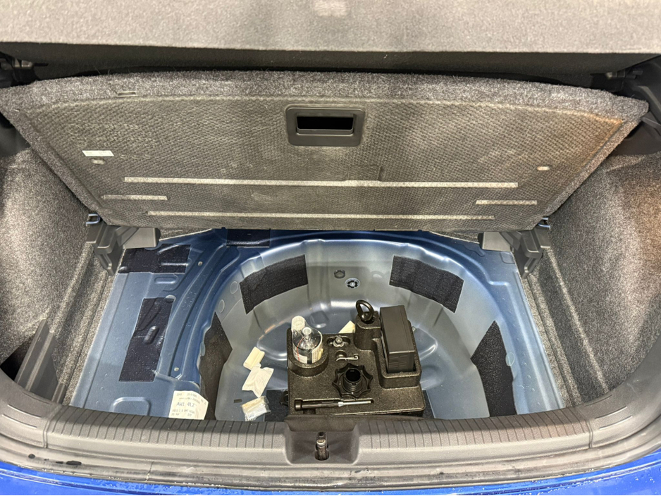 2018 Volkswagen Polo - image 8