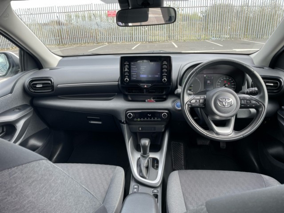 2020 Toyota Yaris - image 7