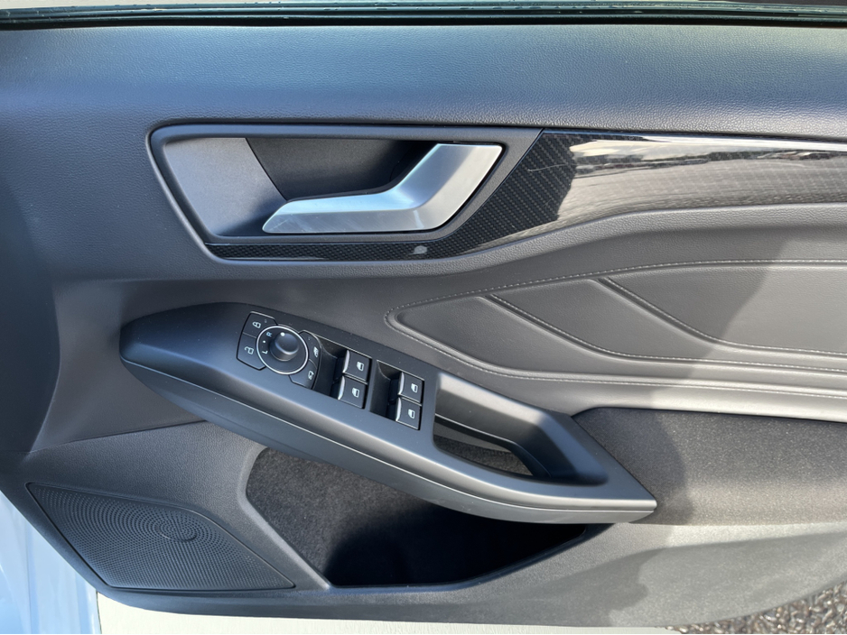 2023 Ford Focus - image 12