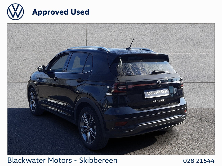 2023 Volkswagen T-Cross - image 3