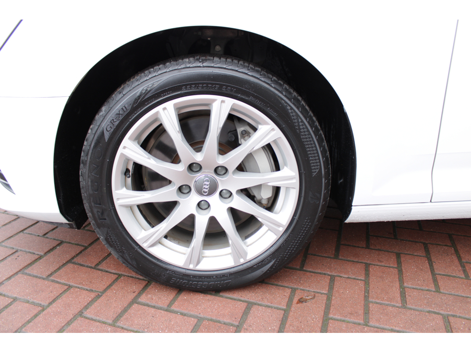 2017 Audi A4 2017 AUDI A4 QUATTRO €25,950