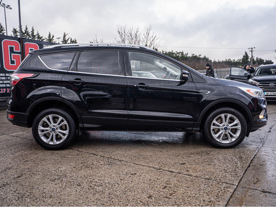 2017 Ford Kuga 2017 Kuga 1.5d TITANIUM/High spec/Warranty €13,888