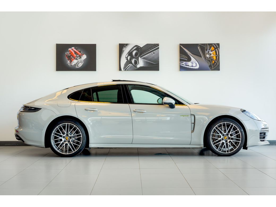 2023 Porsche Panamera - image 6