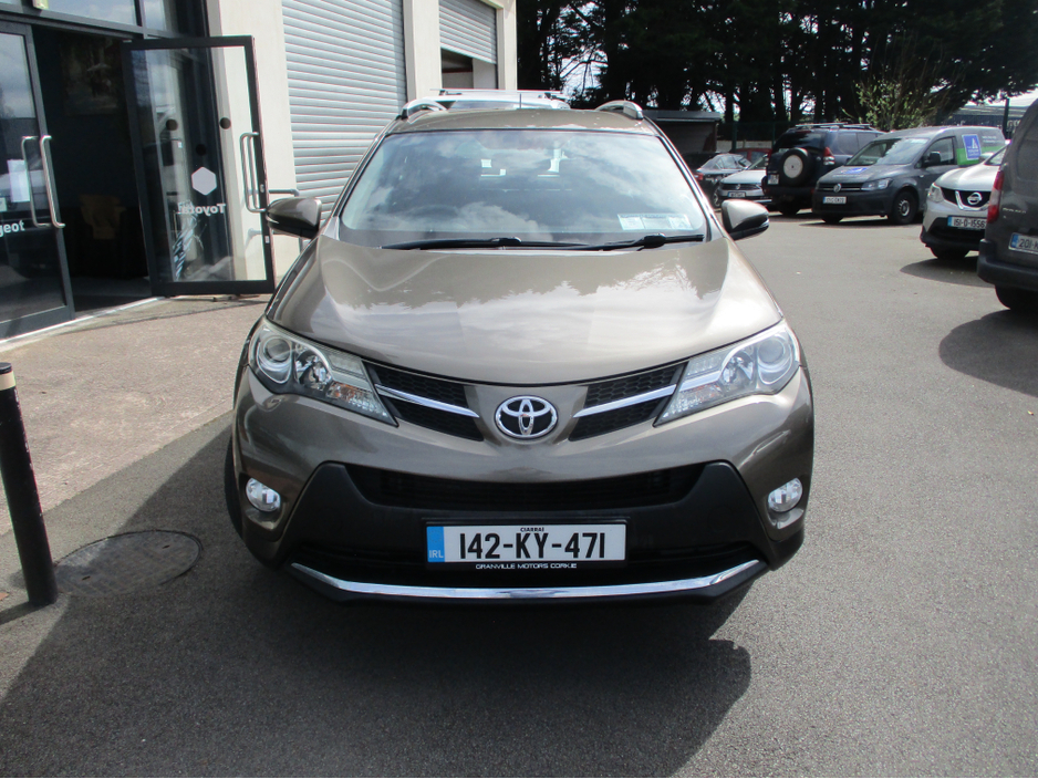 2014 Toyota Rav4 - image 2