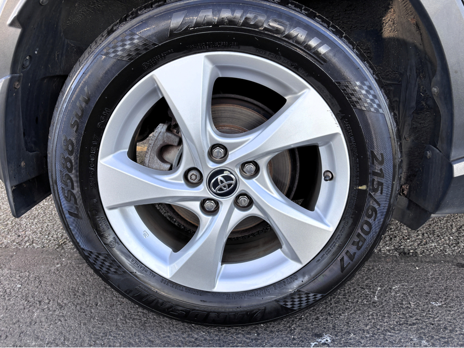 2017 Toyota C-HR 1.2T LUNA 4DR €16,950