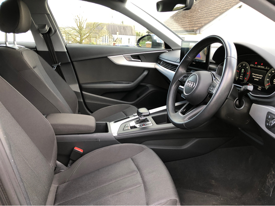 2021 Audi A4 - image 21