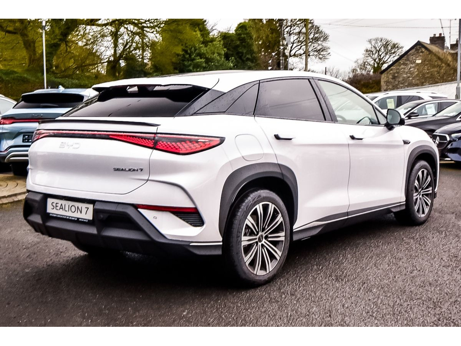 2026 BYD Sealion 7 - image 2