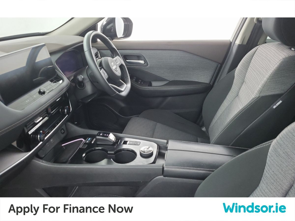 2025 Nissan X-Trail - image 4