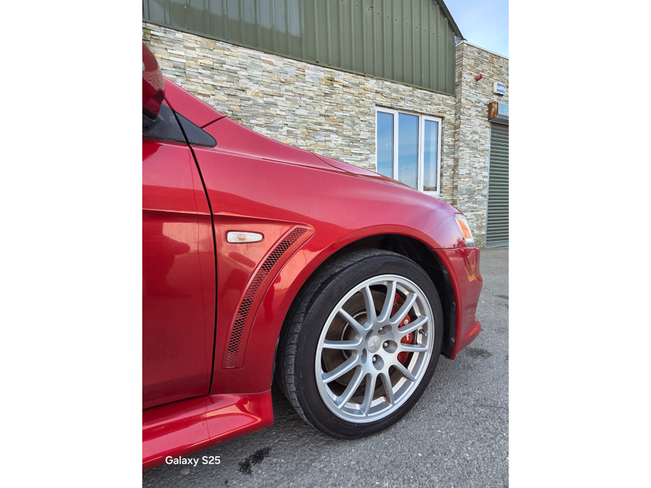 2010 Mitsubishi Lancer - image 4