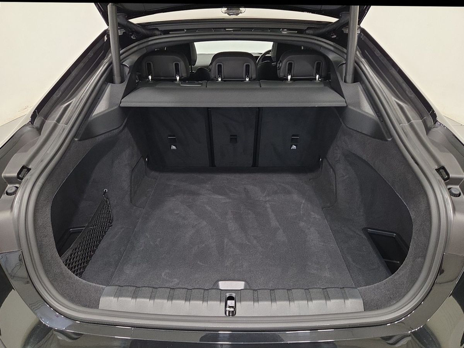 2025 BMW i4 - image 13