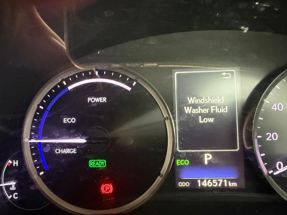 2017 Lexus IS 200 - image 5