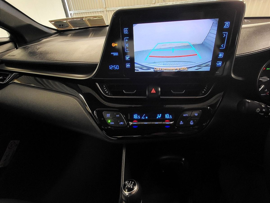 2016 Toyota C-HR - image 8