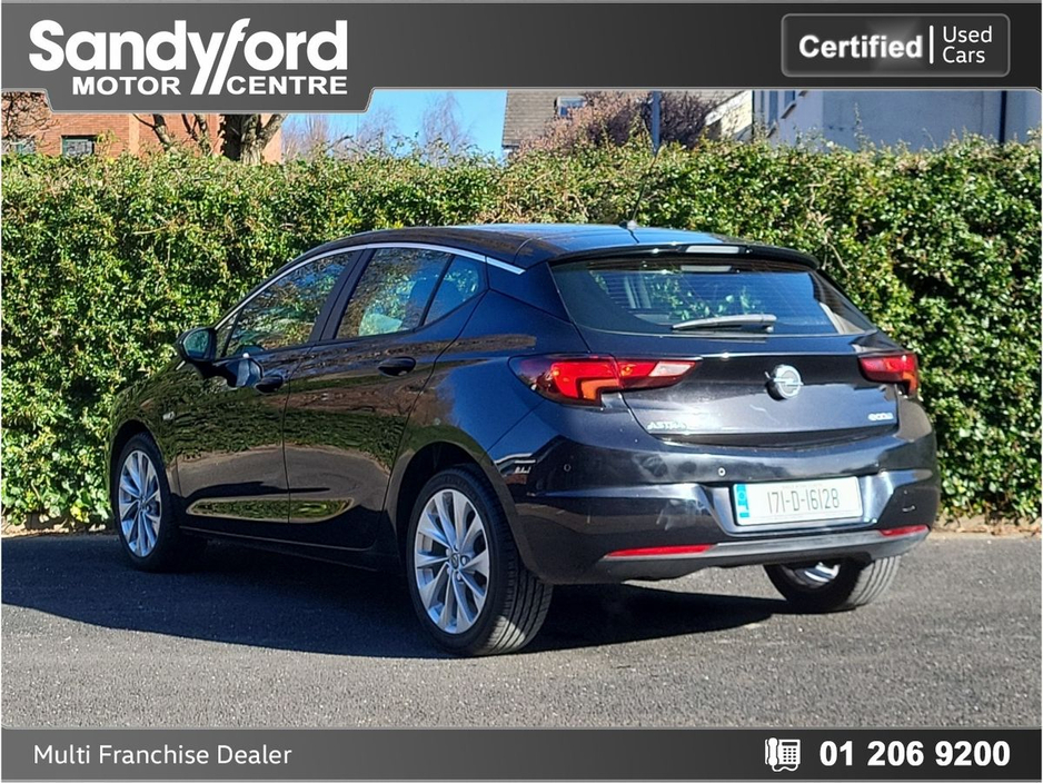 2017 Opel Astra - image 4