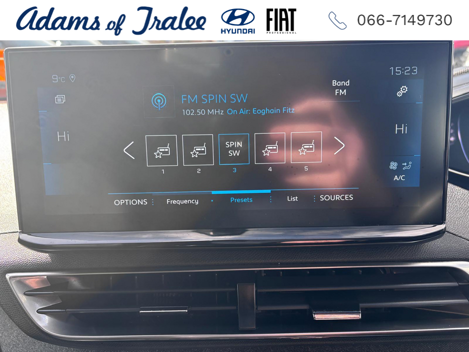 2022 Peugeot 5008 - image 14