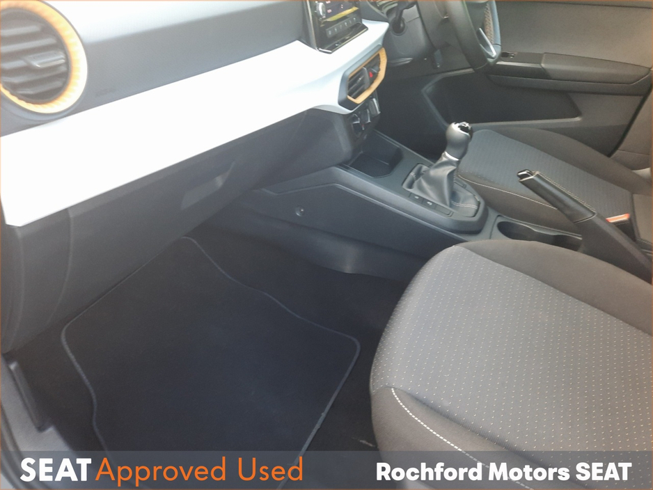 2022 SEAT Ibiza - image 8