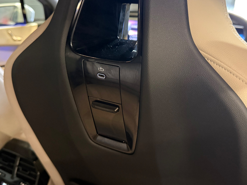 2023 BMW iX - image 25