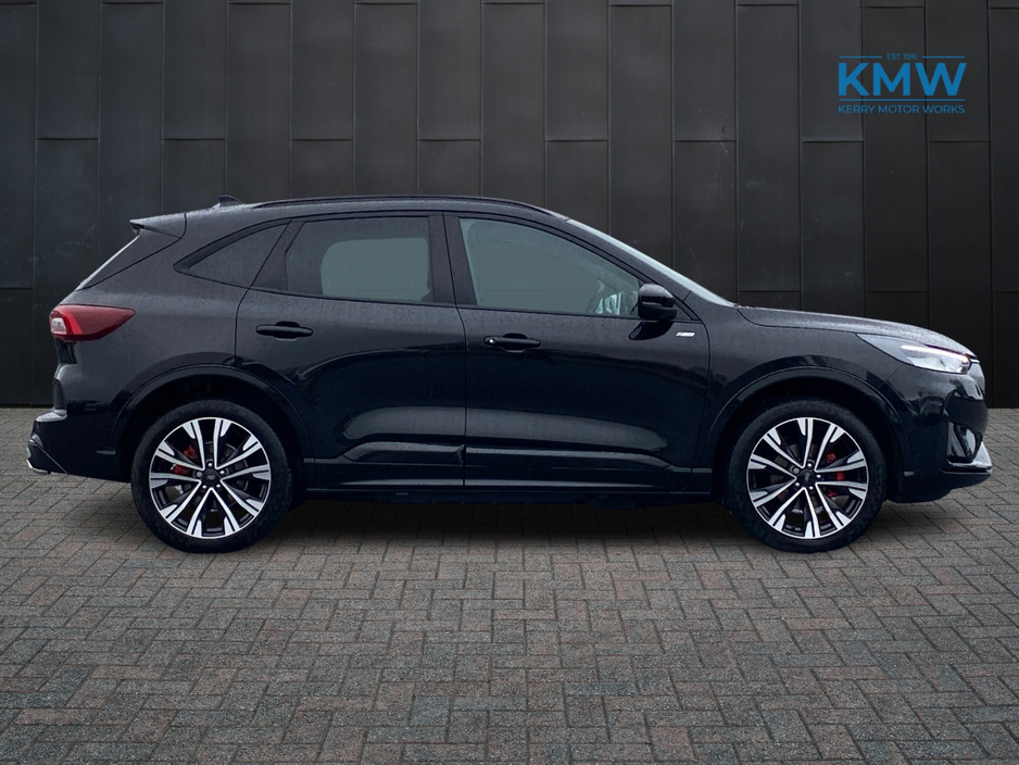 2025 Ford Kuga ST-Line 2.5 PHEV..20" wheels €42,950