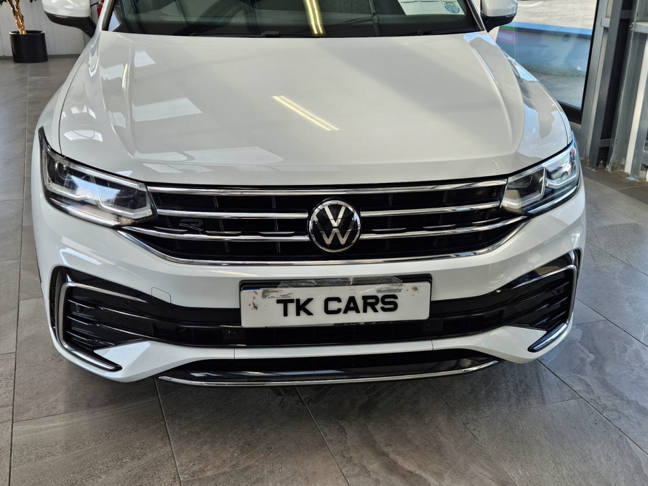 2023 Volkswagen Tiguan - image 5