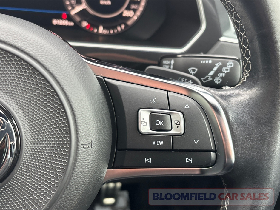 2018 Volkswagen Tiguan 4 MOTION R-LINE , DSG // PRISTINE €29,950