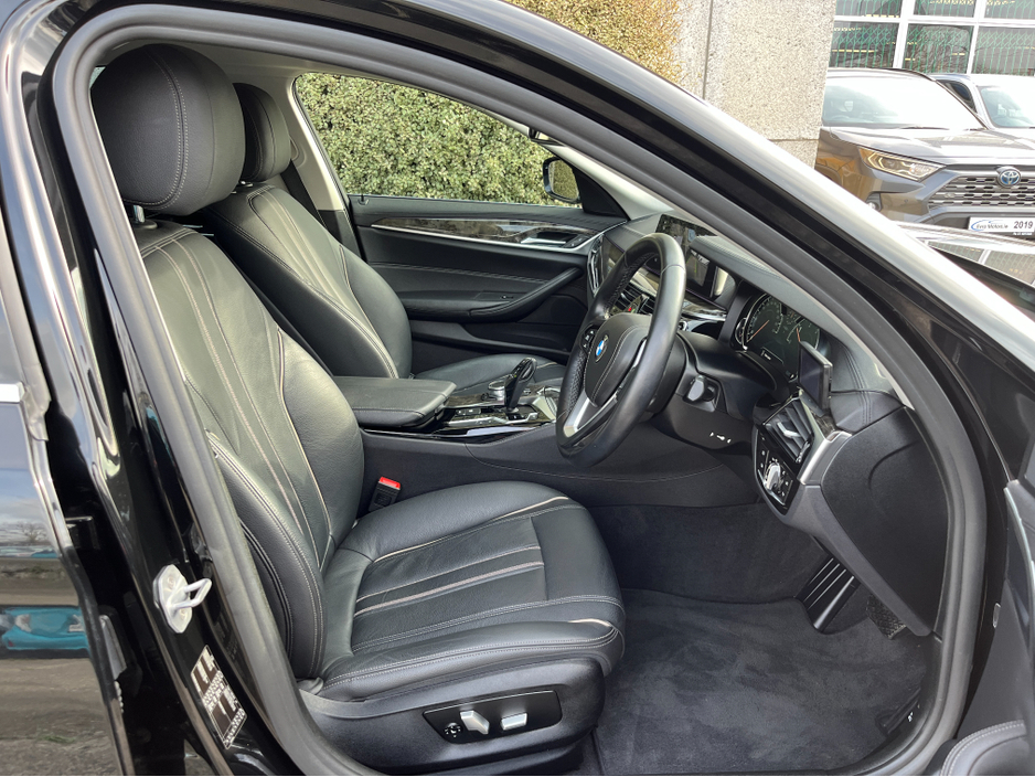 2018 BMW 5 Series - image 14