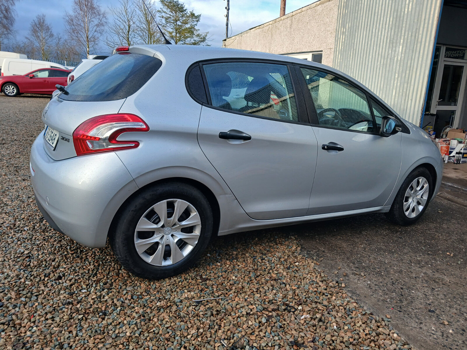 2013 Peugeot 208 1.0 68 bhp Access €5,650
