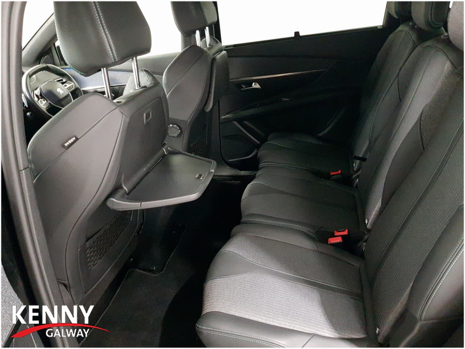 2024 Peugeot 5008 - image 13