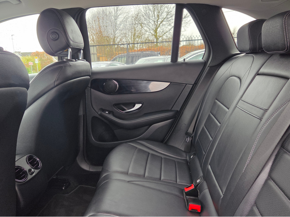 2019 Mercedes-Benz GLC Class - image 13