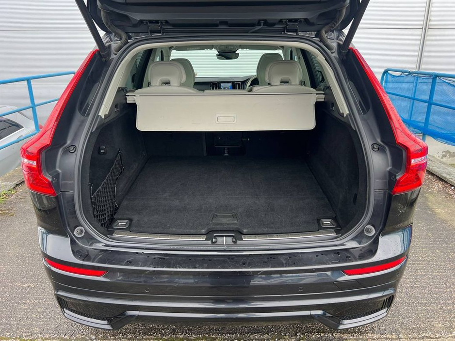 2023 Volvo XC60 - image 14