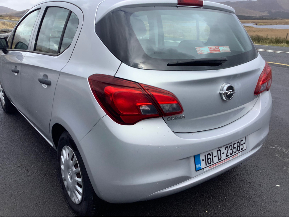 2016 Opel Corsa - image 14