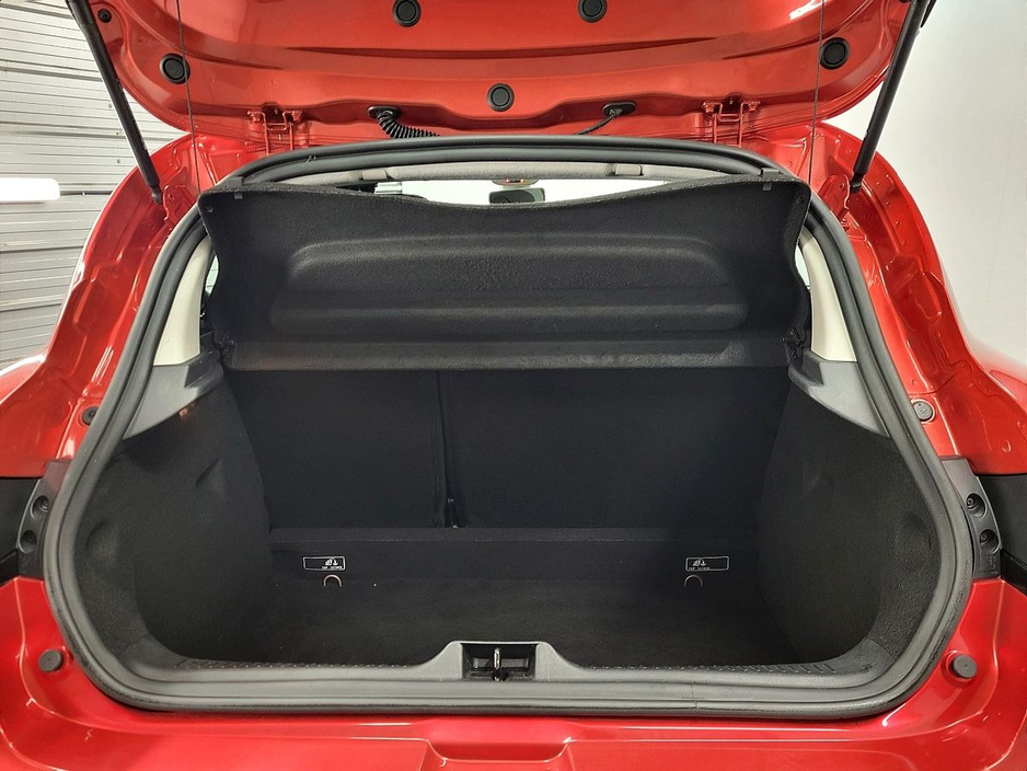 2019 Renault Clio - image 10