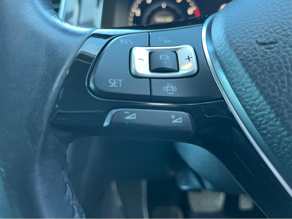 2019 Volkswagen Golf - image 16