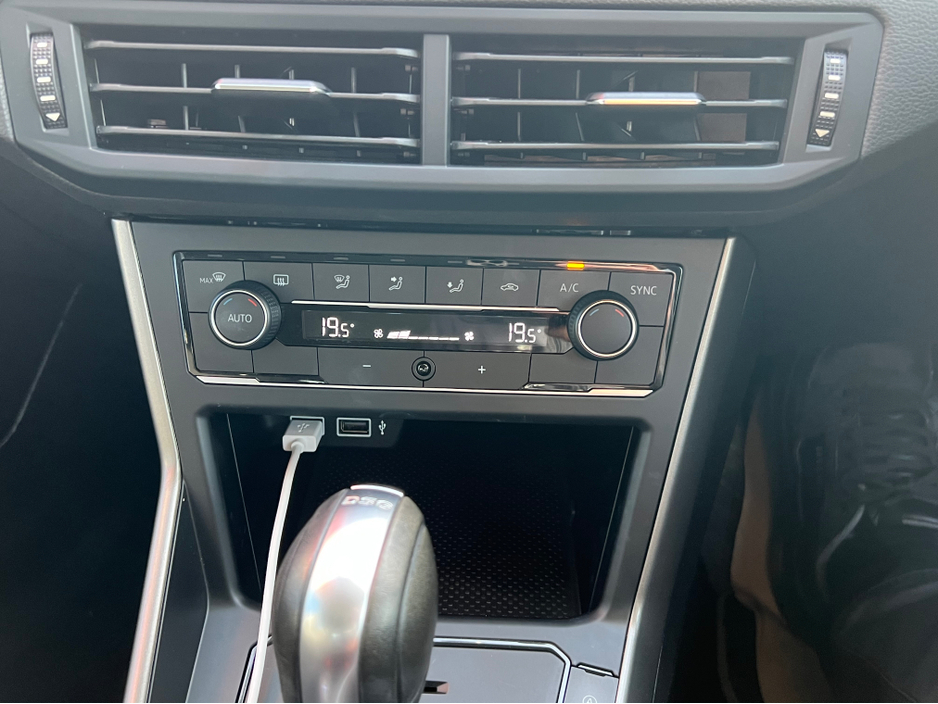 2019 Volkswagen Polo 1.0 TSI Automatic DSG tiny mileag €16,900