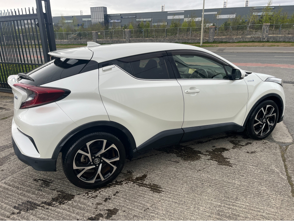 2018 Toyota C-HR - image 7