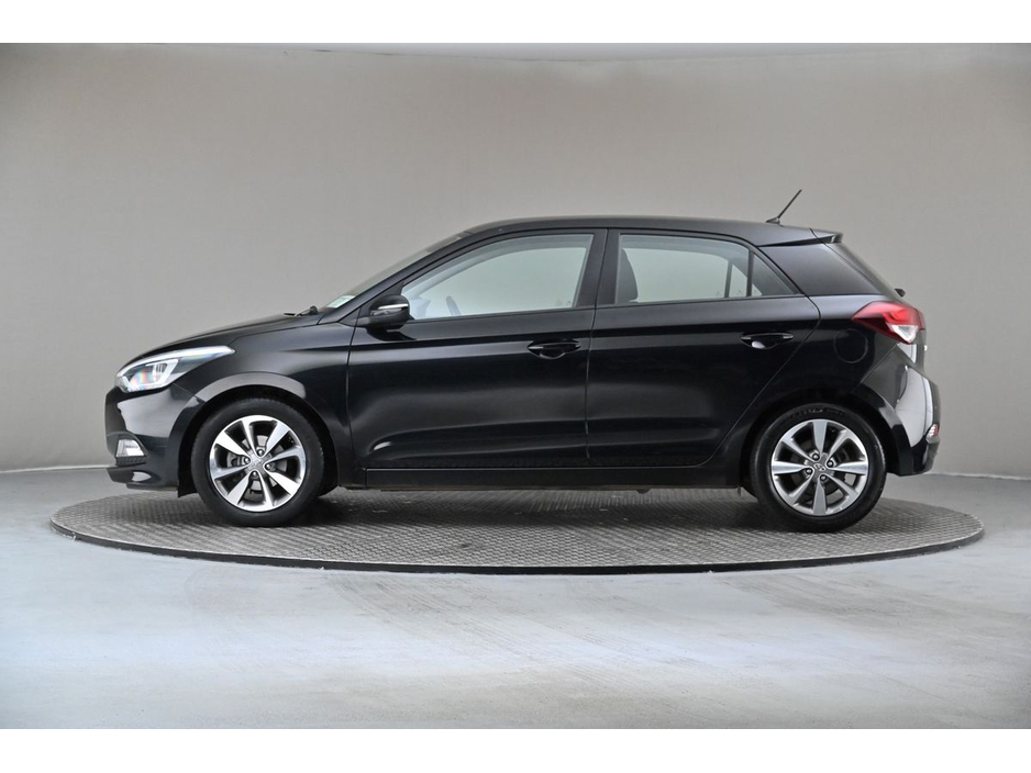 2018 Hyundai i20 - image 5