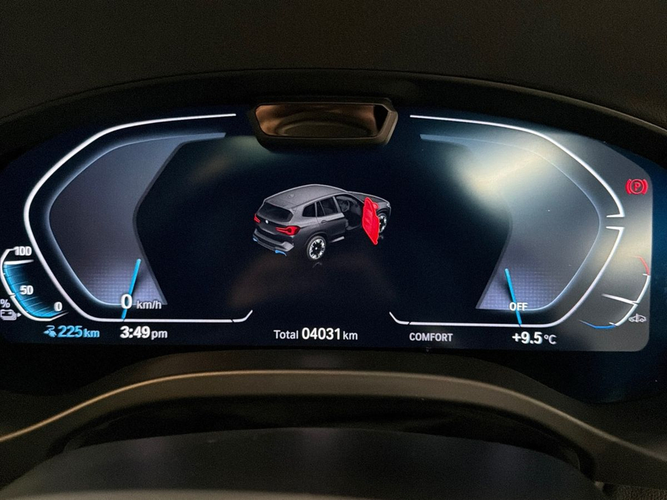 2024 BMW iX3 - image 9