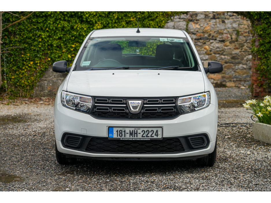 2018 Dacia Sandero - image 5