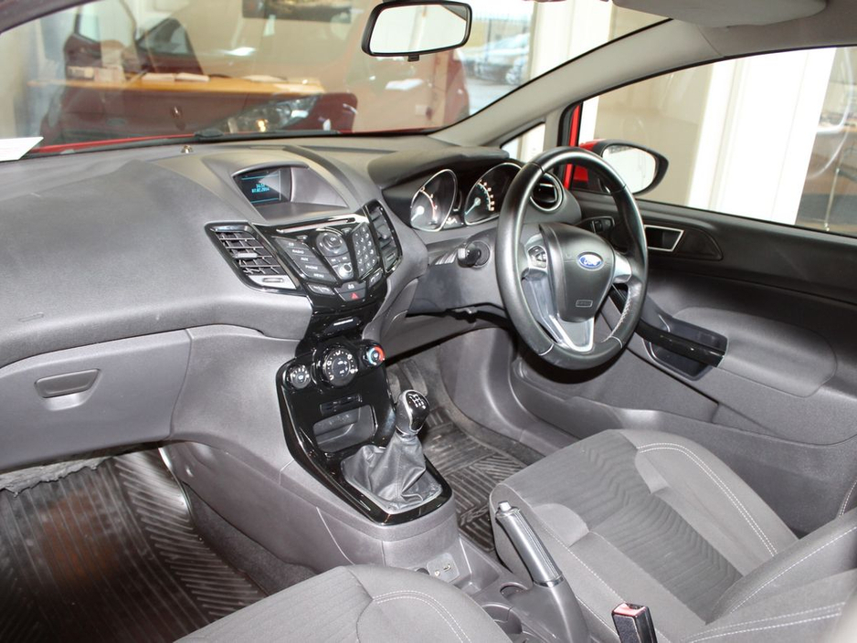 2014 Ford Fiesta 1.25 Zetec 82PS 3DR €7,999