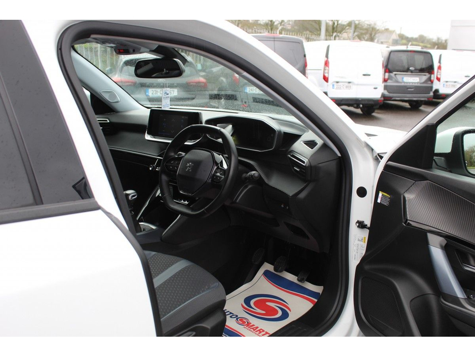 2021 Peugeot 2008 1.2 Puretech 100bhp Allure €18,950