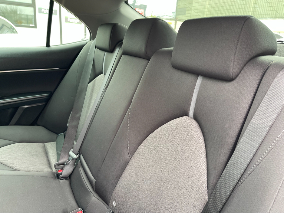 2021 Toyota Camry - image 11