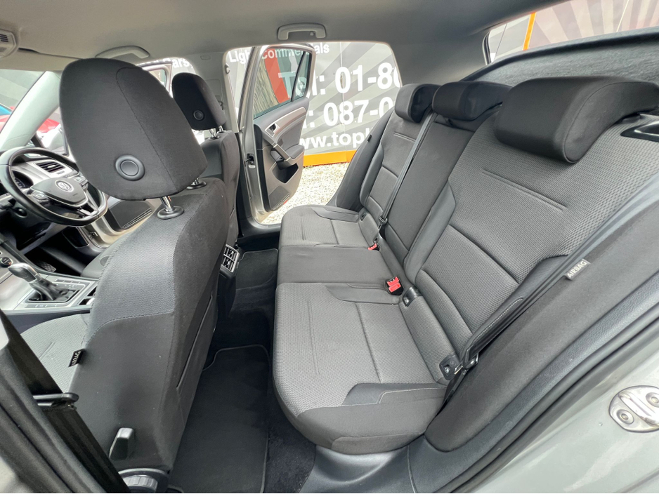 2014 Volkswagen Golf - image 11